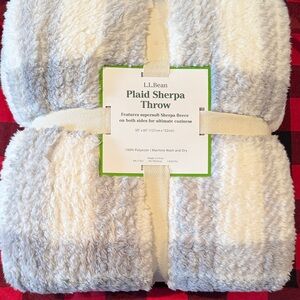 L.L. Bean Sherpa Throw NWT